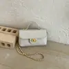 Bolsa quadrada pequena com corrente estilo Chanel em padrão losango, bolsa de mão de alta costura, bolsa para celular requintada super popular, bolsa transversal versátil