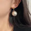 Pendientes de Perlas Simples de Lujo Ligero Nicho de Alta Gama para Mujer Estilo Francés Súper Hada Combinan con Todo Elegantes Pendientes de Perlas Grandes Joyería para las Orejas