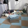 La Habitación Está Cubierta con Alfombrillas Cuadradas Empalmadas, Cortadas en Alfombras de Mesita de Noche Estilo Princesa, Alfombras de Cobertura Total de Área Grande, Terciopelo de Visón