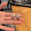 Pendientes de Gato Kt Perla Estilo Hada Súper Franceses, Estilo Suave Francés, Diseño de Nicho, Lujo Ligero, Versátiles para el Viaje Diario, Pendientes que Reducen la Edad