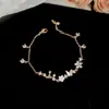 ¡Mariposa Sakura Blanca! Pulsera de Flor de Zirconia y Perla, Exquisita Pulsera Estilo Francés, Joyería de Lujo Ligero de Gama Alta para Mujeres