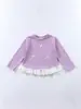Nueva camisa base de niña estilo coreano con pajarita, camiseta dulce de retazos de encaje para niños, top de manga larga para bebé al por mayor