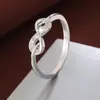Novo Design Anel Símbolo de 8 Caracteres Único Europeu e Americano Luxo Leve Minimalista Vazado Anel de Diamante Atacado