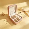 Caixa de Joias de Couro Portátil Estilo Menina Energética para Deslocamento e Viagem, Caixa de Armazenamento para Anéis, Colares, Pulseiras, Bolsa de Acessórios à Prova de Poeira