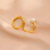 Anillo de Doble Dedo con Personalidad y Sentido Avanzado de Acero Inoxidable Anillo con Cuentas de Ágata Estilo Ins Europeo y Americano Superficie Dorada de 18K Anillo Minimalista