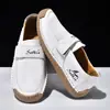 Sapatos Casuais Doudou Novos para Casal Primavera e Outono Tamanho Grande Respiráveis Mocassins Costurados à Mão Sapatos Rasos Casuais de Comércio Exterior para Homens e Mulheres