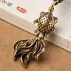 Llavero de latón para coche con pez dorado, colgante pequeño, antiguo, tejido a mano, cadena de llavero de cobre puro, colgante de cordón, colgante