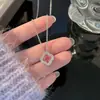 Colar Super Brilhante Trevo de Quatro Folhas Diamante Rosa Cristal Moda Coreana Joia Corrente de Clavícula com Strass Gargantilha Simples Versátil Temperamento