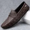 Mocasines de Lujo Ligero para Hombre Piel Genuina 2026 Nuevo Estilo Slip-ons Marca de Tendencia Casual Británico Estampados Mocasines de Un Paso
