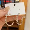 Brincos de Argola Metálicos Torcidos com Microcravação da Moda com Design Elegante, Brincos de Tarraxa Versáteis, Brincos de Estilo Minimalista Único para Mulheres