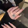 Venta en Vivo Estilo Francés Vintage Estilo de Corte Lujo Ligero Camelia Negra Anillo Abierto para Mujer Baño de Oro Elegante Elegante Elegante Elegante