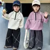 Conjunto Infantil 2026 Otoño Nuevo Estilo Coreano Ropa de Otoño para Niños Sudadera con Capucha y Media Cremallera Cuello Alto Conjunto de Dos Piezas para Bebé