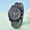 2025 Moda Serie Speedmaster Sol, Luna y Estrellas Conmemorativo Europeo Seis Pines Multifunción Cuarzo Reloj para Hombre Venta al por Mayor