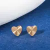 Pendientes de botón dorados con forma de corazón y mariposa, estilo lujo ligero, acero de titanio chapado en oro, diseño simple, versátil y de nicho para mujer