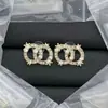 Aretes de Letra Doble C Estilo Chanel para Mujer, Aretes de Botón con Diseño de Nicho, Aretes de Lujo Ligero Inspirados en Chanel, Aguja de Plata