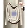 Camiseta de Algodão Puro com Decote V e Manga Longa, Estilo Falso Duas Peças, para Mulheres, Estilo Designer, Fashion, Versátil, Camada Base Preta, Início do Outono