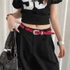 Cinturón Rojo Vintage Estilo Americano Y2K para Mujer, Sensación de Alta Gama, Adecuado para Vestidos y Jeans, con Moldeador de Cintura, Cinturón de Cuero Tachonado de Nicho