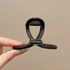 Pinza para el cabello de tamaño mediano de lunares blancos y negros estilo francés, diseñada para la parte trasera de la cabeza, un accesorio para el cabello nuevo y elegante con un aspecto sofisticado y con estilo