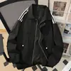 Chaqueta de estilo retro americano de moda con cuello vuelto para hombre, nueva chaqueta deportiva casual holgada de estilo universitario para primavera y otoño con tres rayas