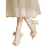Impresionantes zapatos de tacón alto para mujer de estilo francés para bodas, versátiles tanto para bodas como para atuendos formales, con tacones gruesos que son cómodos para las novias, adecuados para ceremonias de adultos y como zapatos de princesa.