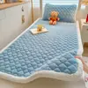 Colchón de terciopelo de leche para dormitorio, sábana de tatami de felpa para invierno, protector de colchón suave, cojín suave engrosado para dormitorio del hogar
