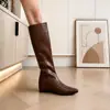Botas Altas de Estilo Coreano Botas de Moda Británicas 2026 Nuevas para Personas Bajas Punta Cuadrada Alargadoras Adelgazantes Botas de Montar Mujer