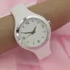 Produção de Relógio de Silicone Simples Estilo Ins Personalizado, Relógio a Bateria Versátil e na Moda, Relógio de Quartzo Silencioso à Prova d'Água para Estudante