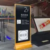 Placa de Chão em Aço Inoxidável Outdoor de Shopping Base Curva para Publicidade Suporte de Exibição de Vidro Temperado Suporte para Cartaz de Água Placa