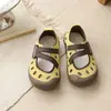 Sapatos Sandálias Esportivas Versáteis com Frame Vazado Divertidos da Moda para Crianças 2026 Primavera/Verão Retro Coreano Dedão Grande para Meninos e Meninas