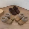 Estilo perezoso suela gruesa felpa punta cerrada estilo Birkenstock zapatos de algodón pantuflas mujer 2026 Otoño/Invierno Nuevos Versátiles Cálidos peludos zapatos