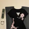 2026 Novo Estilo Renda Puro Desejo Decote V Costurado Manga Curta Camiseta para Mulheres, Verão High-End Afunilamento na Cintura Slim-Fit Top Tendência