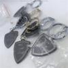 Etiqueta de láser Shield 4 tienda S regalo pequeño coche personalizado regalos promocionales aleación de zinc grabado LOGOTIPO colgante