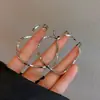 Pendientes Redondos Europeos y Americanos Transfronterizos de Plata Geométricos Multicapa, Lujo Ligero, Sensación de Alta Gama, Estilo Minimalista, Pendientes de Moda para Mujer