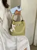 2026 Nueva Moda Transfronteriza Bolso Cruzado Simple Bolso Cubo Versátil Bolso de Mano Estilo Coreano Bolso de Hombro