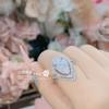 Anillo Camelia Corte Romano imitación Zafiro Lágrima chapado en oro de 18K micro incrustado 5A circonita completa corindón azul