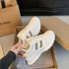 Tênis de Treino Alemão 2025 Tênis de Solado Grosso para Estudantes Femininas Tamanho 42 Casual Tamanho Grande Popular Versátil Dad Shoes