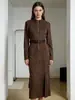 Vestido Feminino de Manga Longa Slim Fit com Gola Alta em Camurça Sintética, Estilo Europeu e Americano de Primavera, Vestido Longo Retrô Francês, Vestido Cross-Border