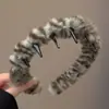 Diadema antideslizante dentada envuelta en tela para mujer, adecuada para maquillaje y lavado de cara, diseño de corona alta para hacer que la cara parezca más pequeña, no daña el cabello, accesorio para el cabello