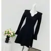Vestido de punto estilo francés para mujer, nueva colección de otoño, diseño de manga larga, entallado en la cintura, efecto adelgazante, elegante vestido corto