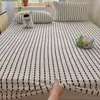 Lençol de Cama de Leite Espesso de Inverno Ajustado Peça Única Quente Cobertura de Lençol de Cama de Coral Fleece Cobertura de Colchão com Veludo Adicional Cobertura Protetora Conjunto de Três Peças