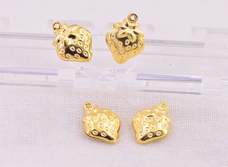 金色饰品