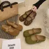 Zapatos Mary Jane de estampado de leopardo para mujer, colección 2026, con diseño de una sola tira, suelas planas, apertura delantera poco profunda y un look único, versátil y elegante estilo ballet