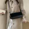 Bolsa de Ombro Feminina Popular 2025 Transfronteiriça Outono e Inverno High-End Retro Bolsa de Ombro para o Dia a Dia Tendência Feminina