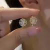 Pendientes de Zirconia con Diseño de Copo de Nieve de Nicho, Pendientes Pequeños y Delicados de Girasol, Elegantes y con Estilo, Pendientes de Lujo Ligero