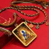 Pharma Buddha Colección Dorada Colorida Thangka Vibrante Cinco Direcciones Estilo Tibetano Buda de Media Mano Amuleto Caja Gawu Dorada Colgante de Collar Venta al por Mayor