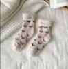 Otoño e Invierno Nuevo Estilo Japonés Estilo Calcetines de Media Caña de Vellón Coral para Mujer Calcetines Gruesos para Piso Calcetines de Felpa con Corazón Plegable de Toalla para Mujer