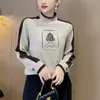 Blusa da moda com blocos de cor, gola semi-alta, manga longa para mulheres, nova moda outono e inverno, camisa básica casual solta emagrecedora para mães