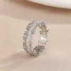 Colección de Anillos de Latón Plateado con Circonita de Moda Más Vendidos, Anillos de Plata de Lujo Ligero Transfronterizos, Versátiles para el Uso Diario