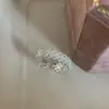 Anillo Exquisito de Plata de Ley 925 Forma de Corazón Lujo Ligero Moda Nicho Personalidad Diseño Ins Sensación de Alta Gama Banda Anillo Dedo Índice Mujeres