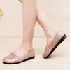 Plástico film para zapatos al por mayor zapatos de mujer moda primavera y otoño de caña baja tacón plano zapatos de mujer transpirables casual estilo británico